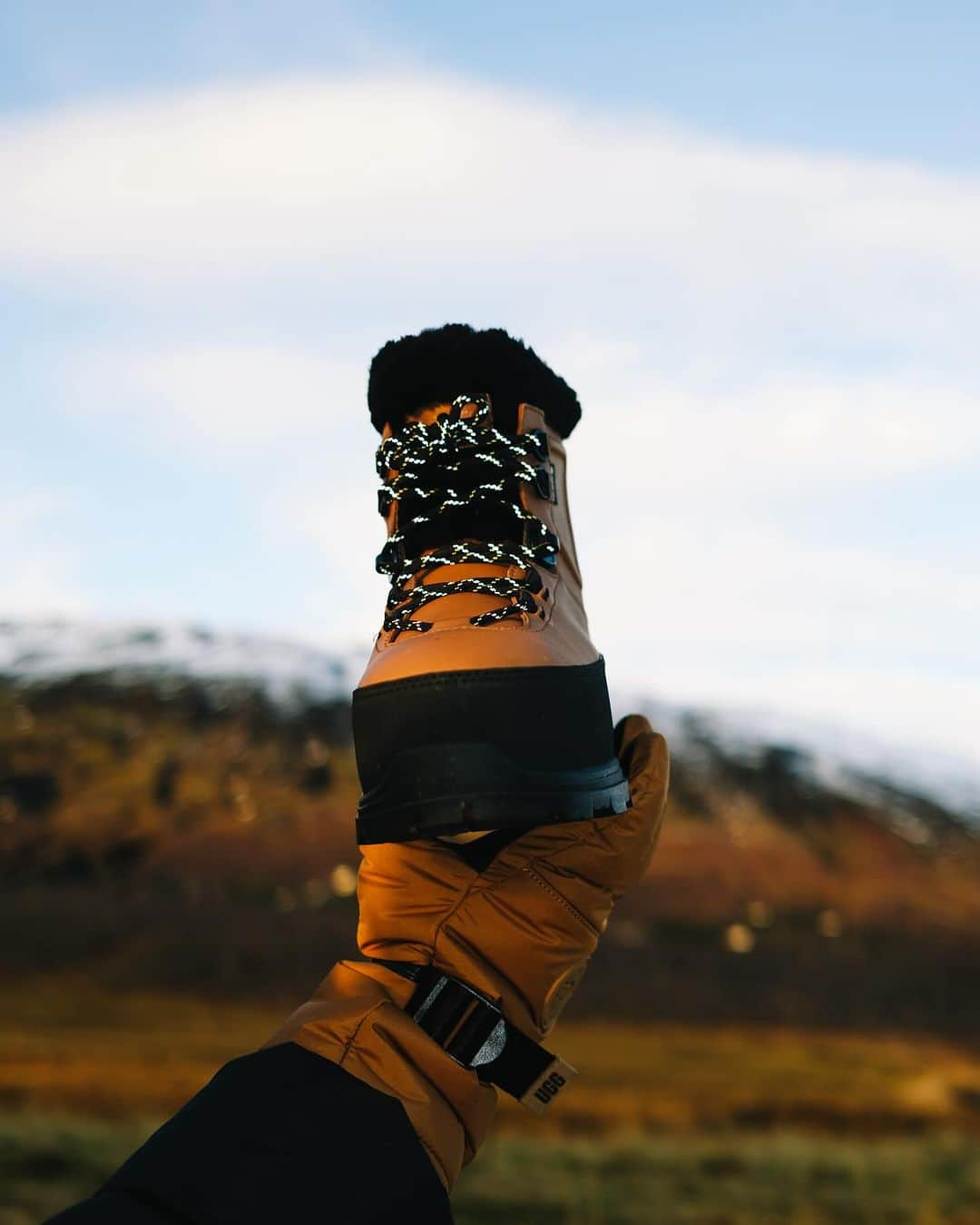 アグさんのインスタグラム写真 - (アグInstagram)「Our view this morning, your honor. 🧑‍⚖️👩‍⚖️👨‍⚖️  #UGG #FeelsLikeUGG #ColdWeather #OOTD #WinterFashion」11月30日 1時20分 - ugg