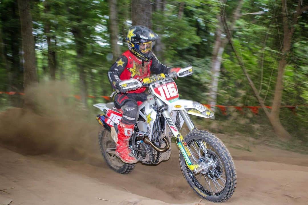 Racer X Onlineさんのインスタグラム写真 - (Racer X OnlineInstagram)「After a rough year that started with a broken arm in the preseason, Zach Osborne recently announced he will not continue his GNCC pursuits in 2024. “It’s been fun to be in that world,” he told the PulpMX Show. “I’m super thankful to Yamaha and to Randy [Hawkins], my boss, to give me the opportunity, and everybody that was part of the program. But realistically I can’t do it all in unless I live in Pennsylvania, South Carolina, West Virginia, one of those places. I’m just not in a place in my career where I’m going to ask my family to move there for one, potentially two more years of racing. I’m just not going to take the money and be what in my mind feels like half-assed. So, I decided that it’s time to move to something different. I don’t really have anything going for next year yet.” Where might we see Zacho pop up in the future⁉️」11月30日 1時28分 - racerxonline
