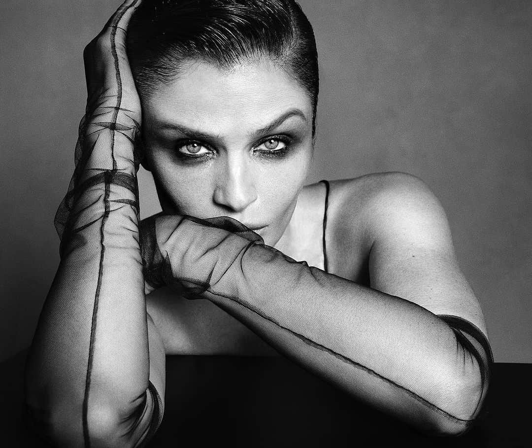 エルマンノシェルヴィーノのインスタグラム：「Magnetic @helenachristensen shot by @luigiandiango for @vanityfairitalia.」