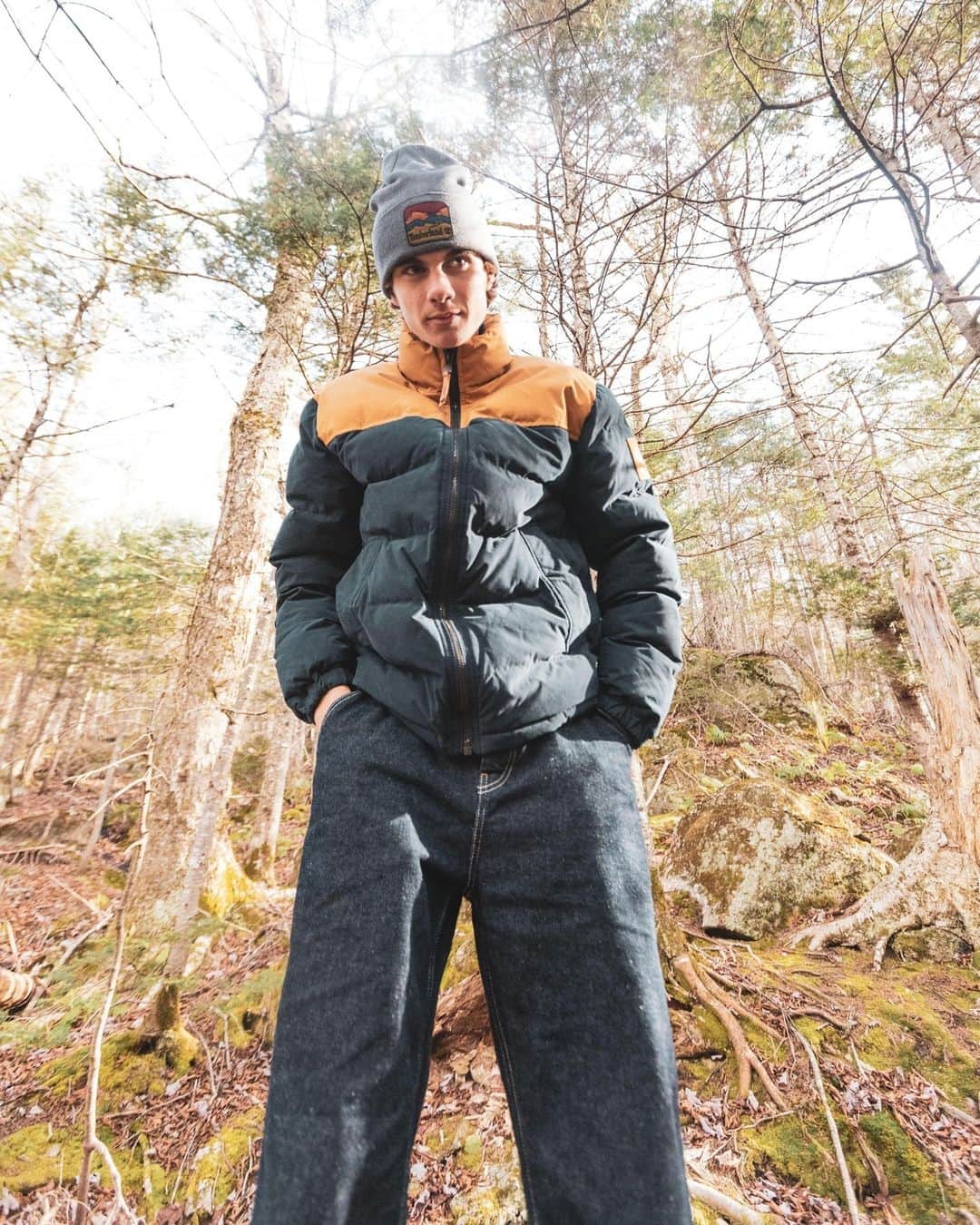 ティンバーランドのインスタグラム：「Let your Winter adventures begin. 🌳  We have something for everyone’s gift list.   #TIMBERLAND #BUILTFORTHEBOLD」