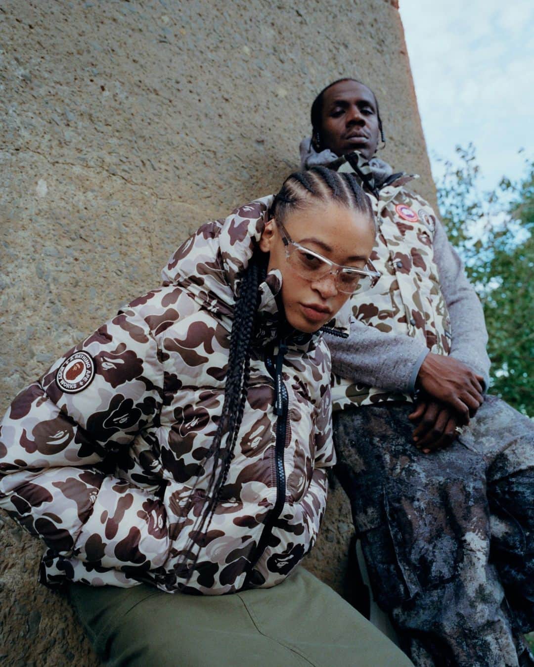 カナダグースのインスタグラム：「COMING SOON: Canada Goose x Bape® reunite to celebrate BAPE’s 30th Anniversary with an exclusive collection featuring our most classic styles, the Crofton Puffer and Freestyle Vest paired with BAPE’s signature ABC camo.   Dropping December 2nd. Link in bio to be the first to know.」