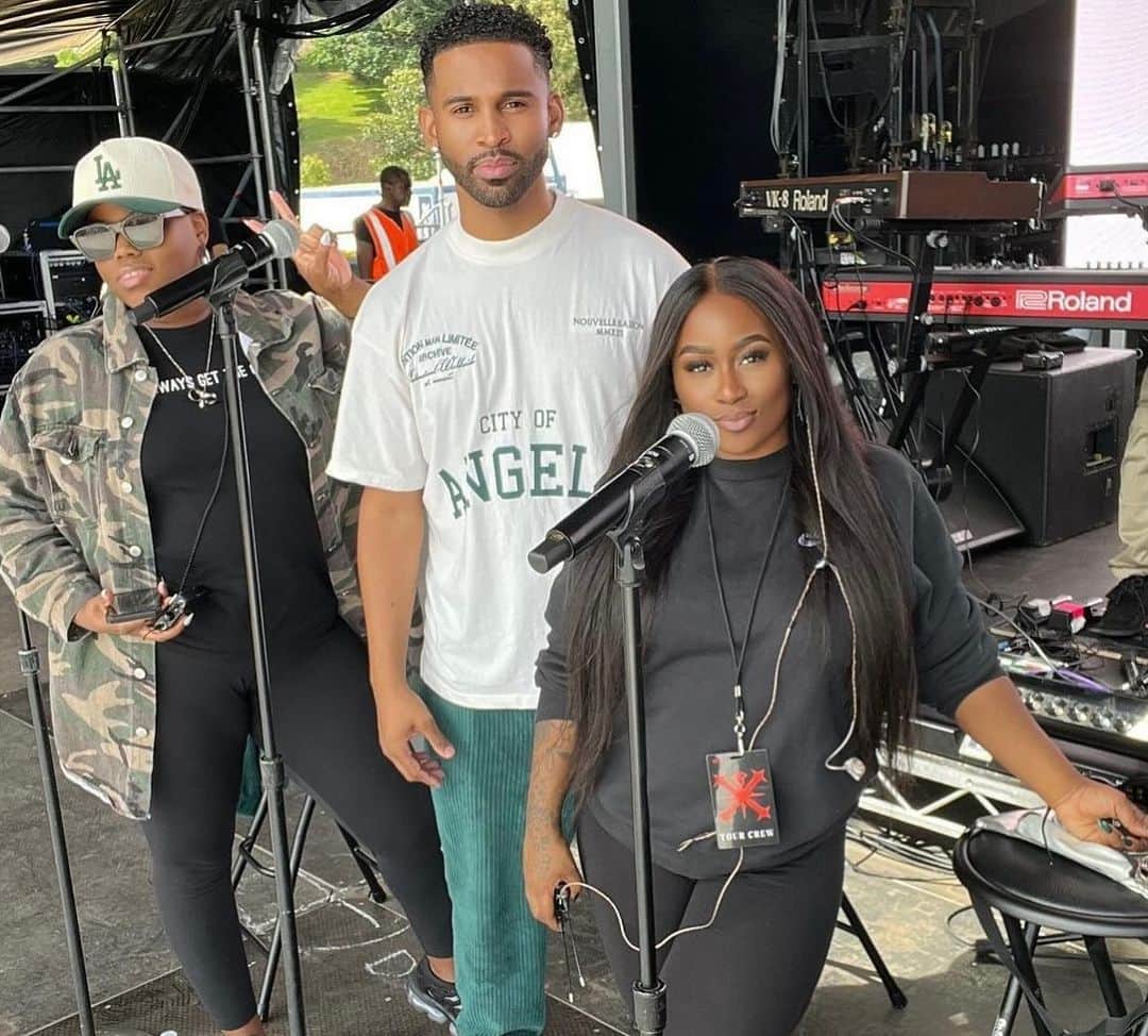 ネルソン・ベアトのインスタグラム：「Had a great time with the @xtina fam this past week in Melbourne, Australia! We all spent the Thanksgiving holiday together and had a time!!! #christinaaguilera #xtina #melbourne #australia #bgvs #backgroundsingers」