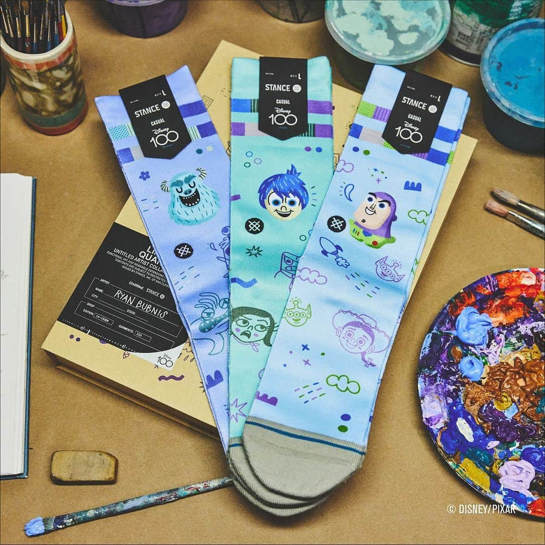 Stanceさんのインスタグラム写真 - (StanceInstagram)「Time for our final installment of our Disney 100 series. ✨👏  We teamed up with artist Ryan Bubnis to bring Disney's Pixar movies to life in a new box set from our Untitled artist series. Ryan has you covered from Monsters Inc., Toy Story, and Inside Out in his color style and interpretation of these Disney classics.  Get behind the seams and read our qna with @ryanbubnis in our link in bio. 🔗  #stitcheddifferent #stancesocks #toystory #monstersinc #insideout #disney100」11月30日 2時40分 - stanceofficial