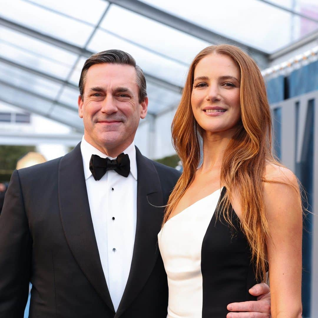 Us Weeklyのインスタグラム：「Jon Hamm broke his silence on his "perfect" wedding to Anna Osceola! Get a rare glimpse into their nuptials at the link in bio. (📸: Getty)」