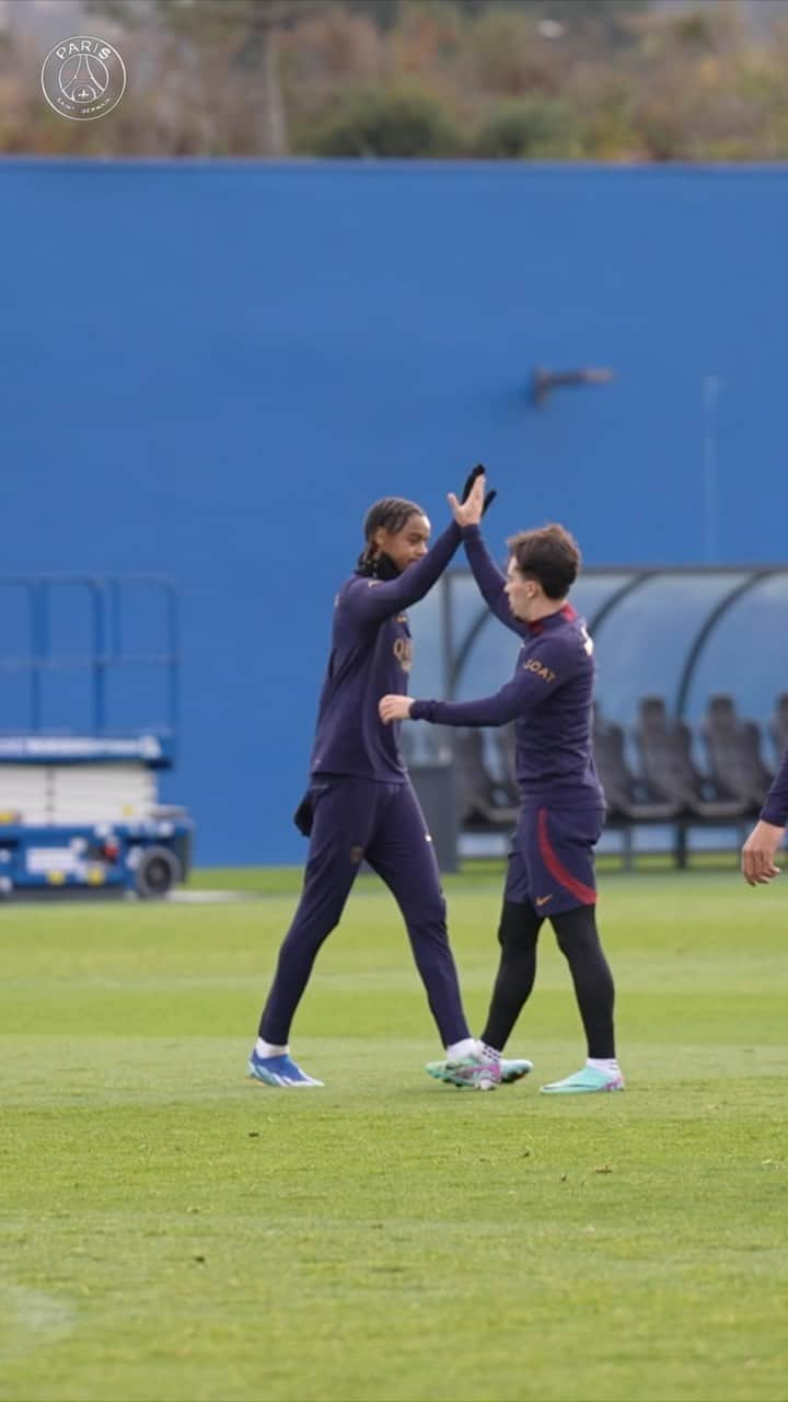 パリ・サンジェルマンFCのインスタグラム：「𝗪𝗢𝗥𝗞 🏋️‍♂️⚽️  🔜 #HACPSG」