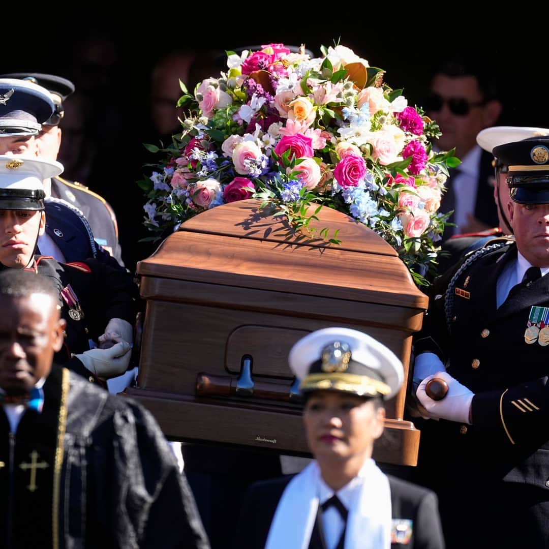 TIME Magazineのインスタグラム：「Former first Lady Rosalynn Carter was laid to rest at her family’s home in Plains, Georgia on Nov. 29 following three days of memorials across her home state.  Former president Jimmy Carter, 99, traveled to Atlanta from his home in Plains, where he is currently receiving hospice care, to attend his wife’s memorial service on Emory University’s campus.  He was joined by President Joe Biden and Vice President Kamala Harris, along with their spouses. Former President Bill Clinton and all the living former First Ladies—Hillary Clinton, Laura Bush, Michelle Obama and Melania Trump—also attended.  Link in bio.  Photographs by John Bazemore—AP; Alex Brandon—Pool/AP (2, 3); Andrew Caballero-Reynolds—AFP/Getty Images」