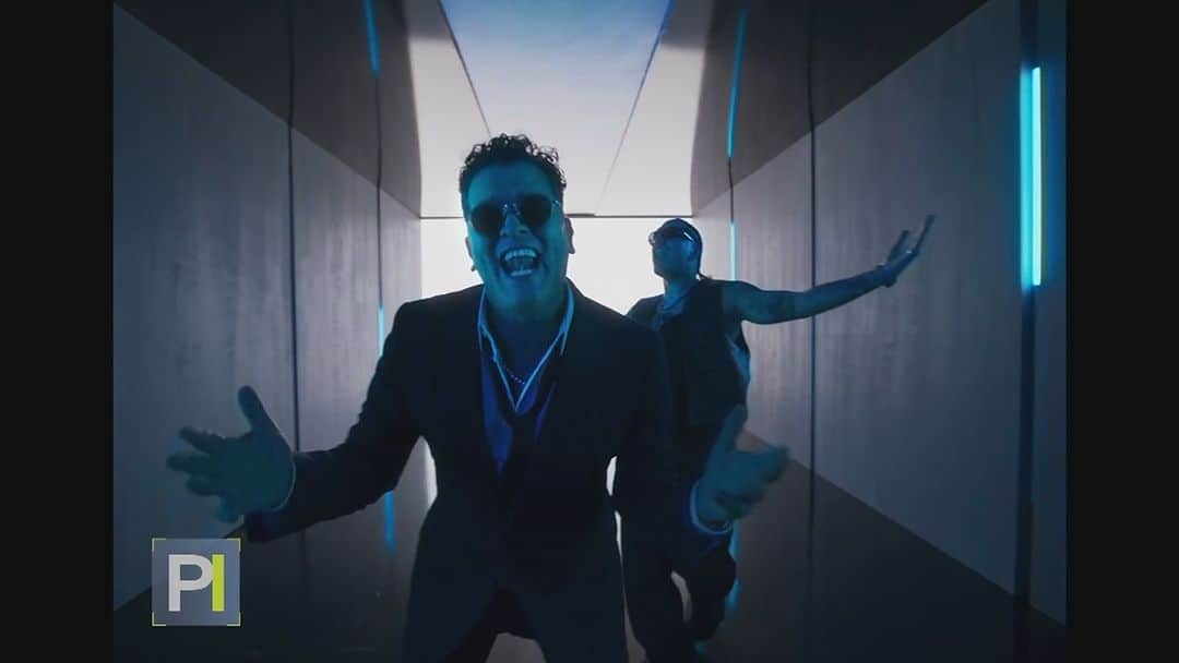 Primer Impactoのインスタグラム：「🎶 Prepárate para bailar con el estreno de "Los sabanales", el nuevo video musical de Carlos Vives y Ryan Castro.  📺 Más en #PrimerImpacto a las 5pm/ 4C por @univision」