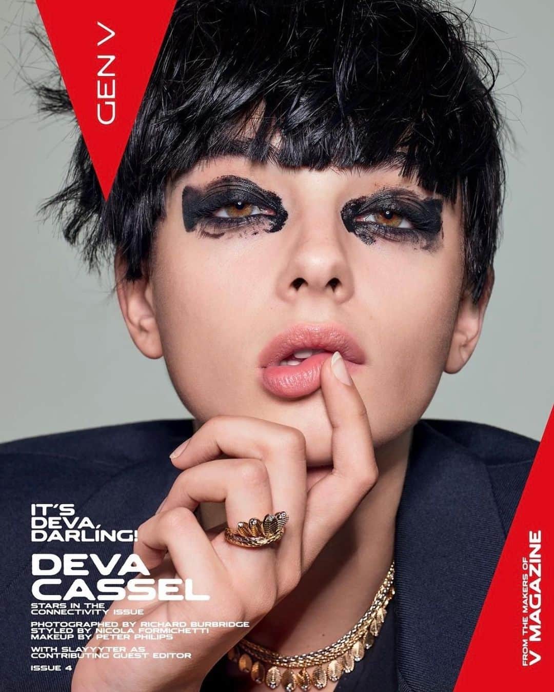 モニカ・ベルッチのインスタグラム：「❤️DEVA @devacassel  Cover Story @vmagazine @genvmagazine  Photography @richardburbridge  Fashion @nicolaformichetti  Makeup @peterphilipsmakeup using @diorbeauty  Hair @stephanelancien  Jewellery @cartier   #devacassel#coverstory#vmagazine#genv」