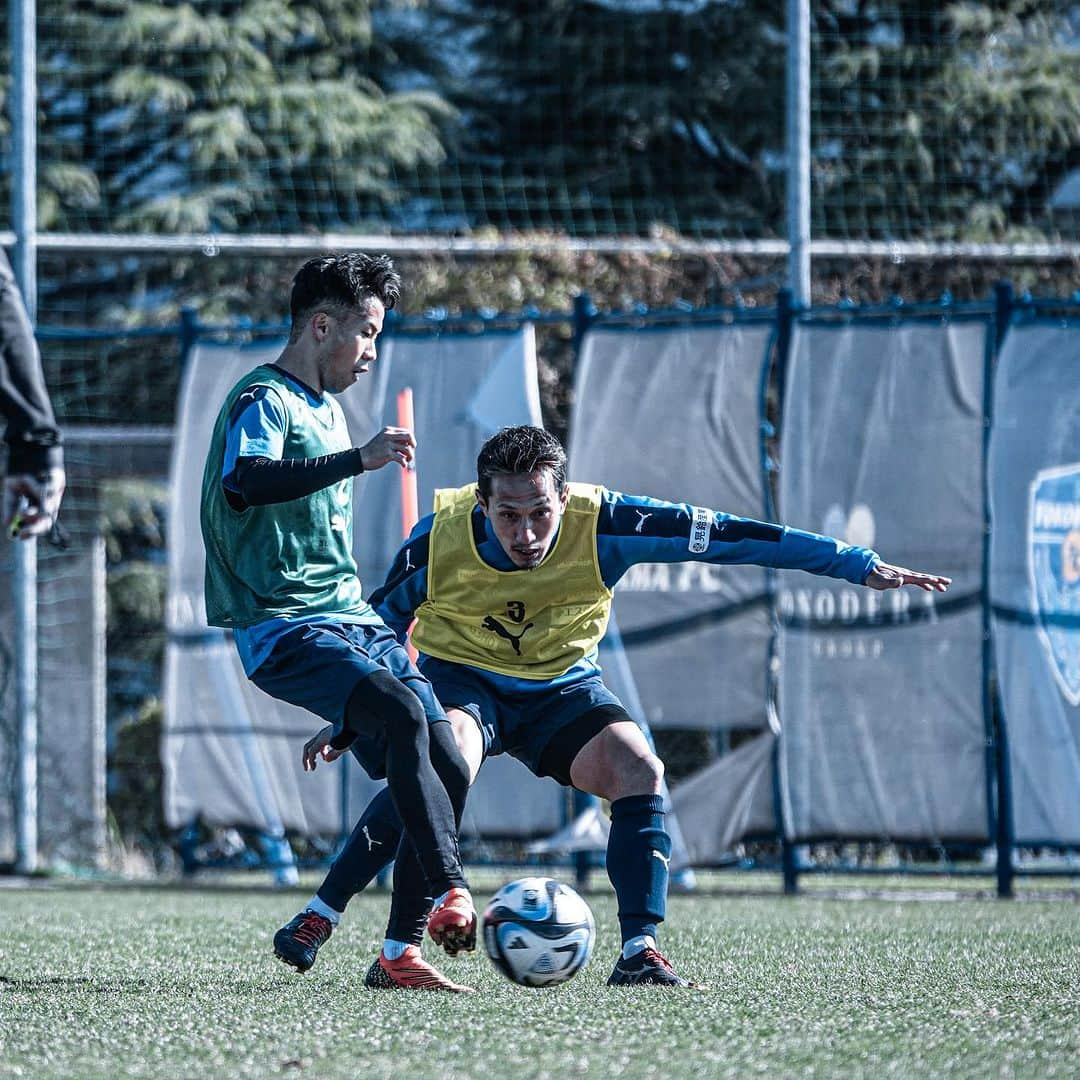 横浜FCさんのインスタグラム写真 - (横浜FCInstagram)「可能性がある限り、 勝利だけを目指して。  #yokohamafc #横浜FC #Jリーグ #JLEAGUE #HAMABLUE」11月30日 11時00分 - yokohamafc_official