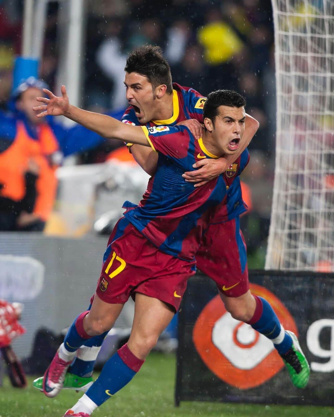 FCバルセロナのインスタグラム：「#OTD 13 years ago...  An unforgettable Clásico ✨  Barça 5️⃣-0️⃣ Real Madrid」