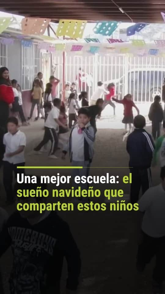 Primer Impactoのインスタグラム：「✨ Tener un patio donde jugar, mejores salones y baños: el sueño navideño que tienen los estudiantes de esta pequeña escuela con grandes carencias.  Reporta @jorgefregosotv  📺 Más en Primer Impacto a las 5pm/ 4C de lunes a viernes por @univision   #escuela #niños #sueño #sueñonavideño #navidad #Tijuana #PrimerImpacto」