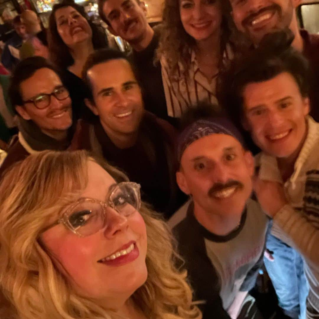 カーステン・ヴァングスネスさんのインスタグラム写真 - (カーステン・ヴァングスネスInstagram)「It’s the @theskivviesnyc time of year at @lagunaplayhouse & I appreciate so much some time to sing and create especially when life is wonky. These are pictures from last year but I post them so you can see how HOLIDAY-TASTIC and Cozy and Fun the whole vibe becomes! TWO NIGHTS 12/11 and 12/12 ticket link in bio.」11月30日 7時31分 - kirstenvangsness