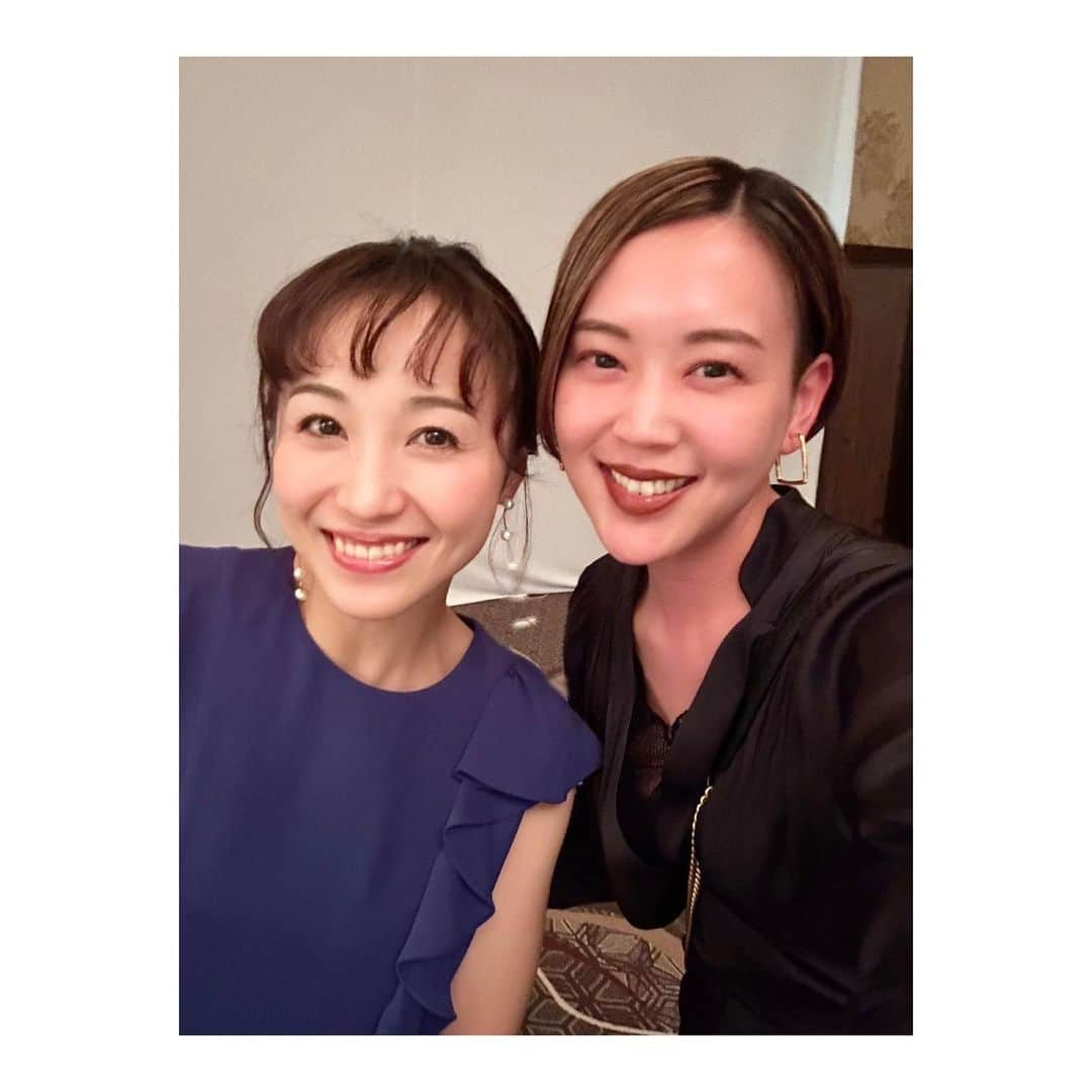 楓ゆきさんのインスタグラム写真 - (楓ゆきInstagram)「⁡ 　 この間、めいこちゃんに会えました☺️💓 @meiko_tsuchida_1203 @kou_tachibana_1203  めいこちゃんは学年が１つ違いで私の分担さん😊音楽学校時代に同じお掃除場所を担当してくれていたのです。退団後、信念をもってお志事を続けているめいこちゃんは、更に輝きを増して明るくパワフルで🤩✨ご結婚され、益々素敵なエネルギーに満ちていました😌💓なんか元気もらっちゃったな！🥰 ⁡ ⁡ 再会しては笑顔でお互いを呼び合える、 そんな関係を築くことができた 尊い時間に感謝しています。 ⁡ ⁡ 共に夢を追い求め 言葉を交わし 心を知る ⁡ ⁡ "宝塚"が繋いで下さったご縁は   どれも、大切な宝物です。 ⁡ 　　🌱」11月30日 7時25分 - yuki_kaede.tan