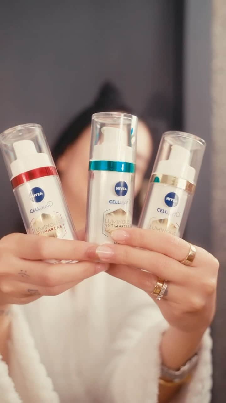 Gabriela Salesのインスタグラム：「Lacrinhas, quem também tem algum tipo de marca escurecida na pele? Seja pra qual for o tipo de marca escurecida, @niveabrasil tem a solução com algum dos serúns avançados com o ingrediente revolucionário LUMINOUS 630 ! Resultados visíveis já a partir da 2ª semana de uso. Quem já usou e sentiu a diferença? Me conta nos comentários 💙 #PeleLuminous *publi」