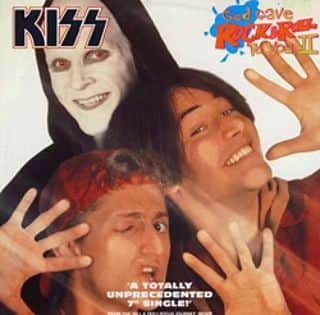 中村松江さんのインスタグラム写真 - (中村松江Instagram)「今日の一曲はKissで『God Gave Rock 'n' Roll to You II』です✨ サウンドトラックアルバム「Bill & Ted's Bogus Journey: Music from the Motion Picture」とキッスのアルバム「Revenge」にも収録。 映画『ビルとテッドの地獄旅行』で使われた、ノーメイク時代のキッスが1991年にリリースした曲です✨ アージェントの1973年の曲のカバーというかリメイクしたものですが、とっても良いです‼️ 名曲であります🎶 (№1546) #歌舞伎 #中村松江 #kiss #godgaverock'n'rolltoyouII #bill&ted'sbogusjourney:musicfromthemotionpicture #revenge」11月30日 7時36分 - matsue_nakamuraofficial