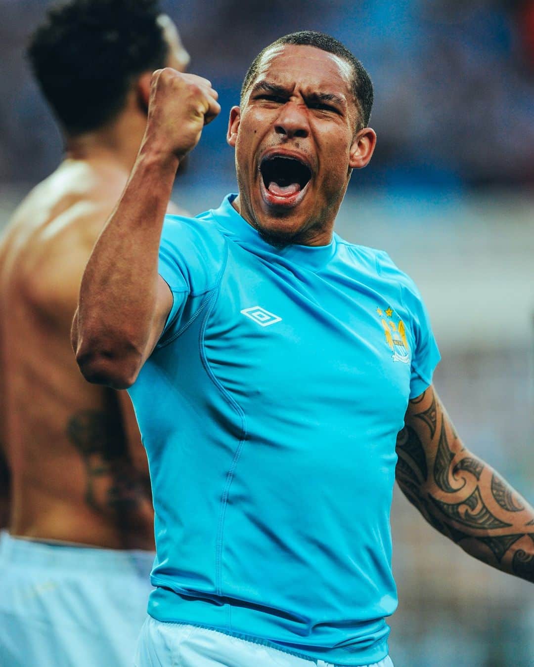 マンチェスター・シティFCのインスタグラム：「Wishing a very Happy Birthday to @nigeldejong! 👊🩵」