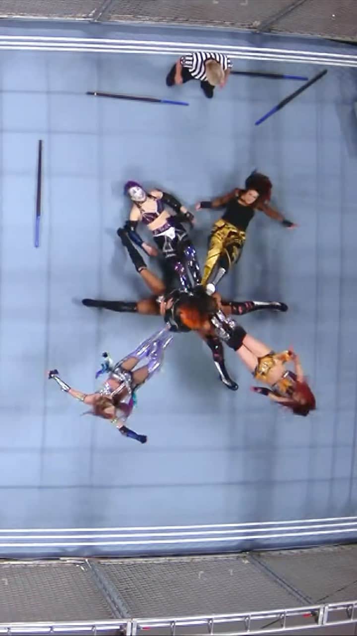 紫雷イオのインスタグラム：「This is art.   #SurvivorSeries #WarGames #SonySportsNetwork」