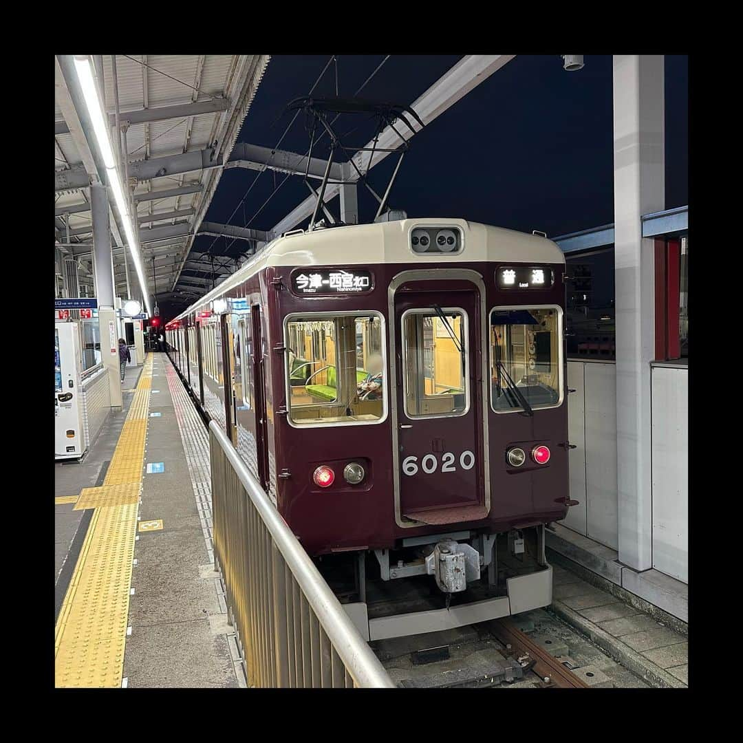 伊藤壮吾さんのインスタグラム写真 - (伊藤壮吾Instagram)「#今日の鉄道 1224番線 今津から、阪急今津線で西宮北口へ。 西宮北口のコンコース、とても立派で圧倒されます。」11月30日 17時00分 - sougo05com_rapid