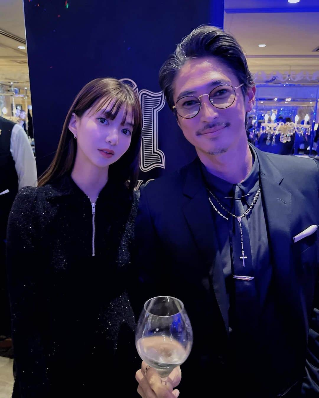 松平璃子さんのインスタグラム写真 - (松平璃子Instagram)「reception party 🍸🖤  可愛いから人生超楽しそう、分かる。 激痩せしたら顔の肉無くなったからまた可愛くなった。  @hoxxoh_japan  #オックス  #pr  #hoxxoh  #agehaxxoh」11月30日 17時13分 - riko_matsudaira_official