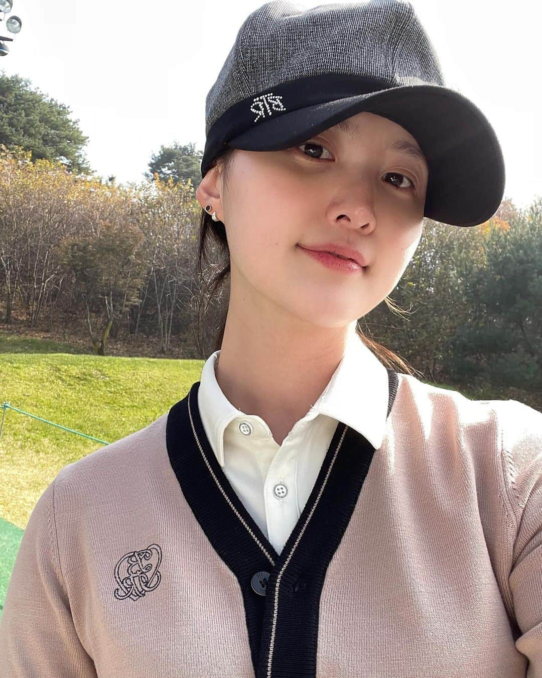 ジョンファさんのインスタグラム写真 - (ジョンファInstagram)「추워도 재밌구나!🏌🏻‍♀️⛳️😆」11月30日 17時15分 - parkjjongaa