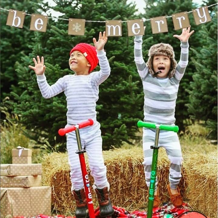 microscooters_japanのインスタグラム：「クリスマスプレゼントについてお悩みですか？ マイクロスクーターがその悩みを解決します！ マイクロスクーターのクリスマスプロモーションをお楽しみください！  ＃マイクロスクーター ＃子供キックボード ＃子供クリスマスプレゼント ＃2歳プレゼント ＃3歳プレゼント ＃4歳プレゼント ＃5歳プレゼント ＃キックボード ＃キックスクーター」