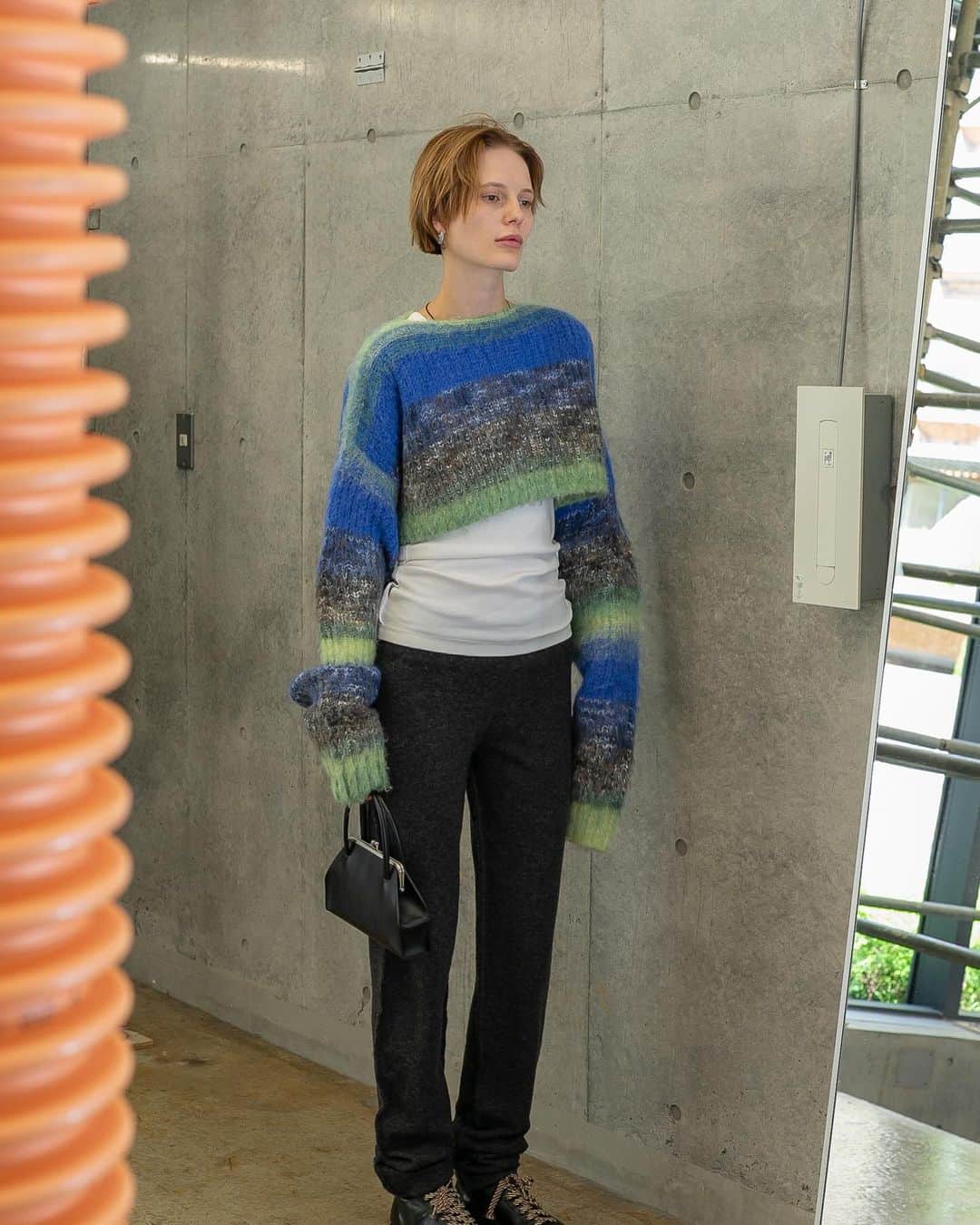 PERVERZE_OFFICIALのインスタグラム：「#PERVERZE_AW23 Collection is now available online.  " Gradient Stripe Top and Scarf " color. Green , Gray , Pink  Discover the collection on our online and @perverze_minamiaoyama . #PERVERZE #AW23」
