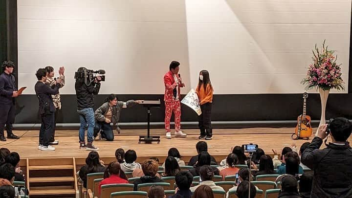 みやぞんさんのインスタグラム写真 - (みやぞんInstagram)「愛知県日本福祉大学講演会楽しかった☺️✨ 色々な話出来て嬉しかったです✨  ありがとうございました😆  #日本福祉大学 #ＣＢＣテレビ」11月30日 17時59分 - anzenmiyazon