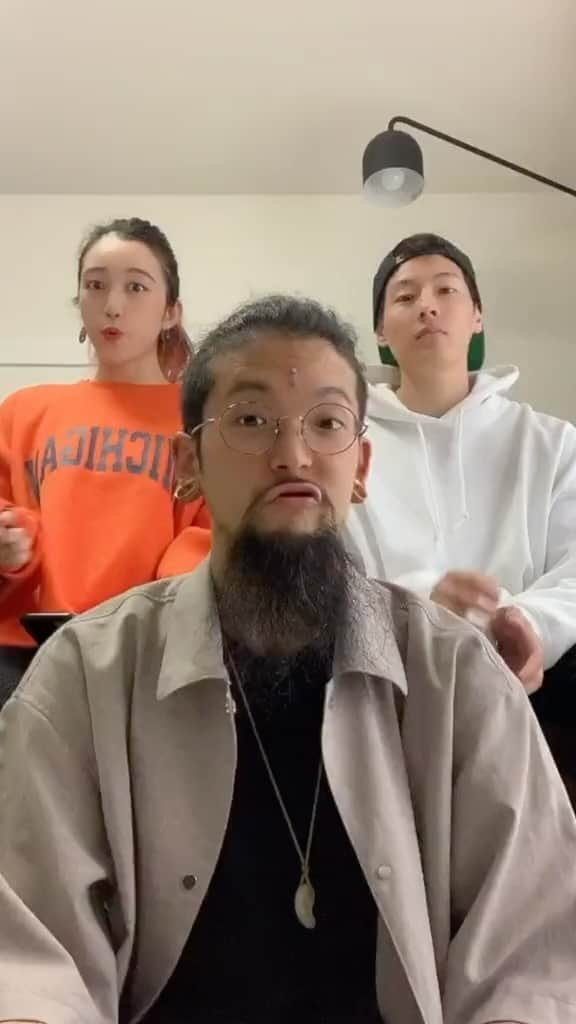 BEATPiAのインスタグラム：「懐かしの曲？！ #beatbox #ビートボックス #beatpia #ビートボクサー #音マネ #凄技」