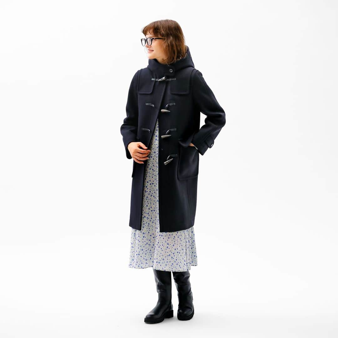 MACKINTOSH PHILOSOPHYさんのインスタグラム写真 - (MACKINTOSH PHILOSOPHYInstagram)「【WOMEN】 毎年不動の人気を誇る、定番のダッフルコート、RANNOCH (ランノック)。すっきりモダンなシルエットと鮮やかなカラーリングで、冬の着こなしの主役になるコートです。  RANNOCH (H5B06-251)  ￥88,000(with tax)  DRESS(H5J10-264)  ￥26,400(with tax)  SHOES(H5401-231)  ￥33,000(with tax)  #mackintoshphilosophy #マッキントッシュフィロソフィー #23aw」11月30日 18時00分 - mackintoshphilosophy
