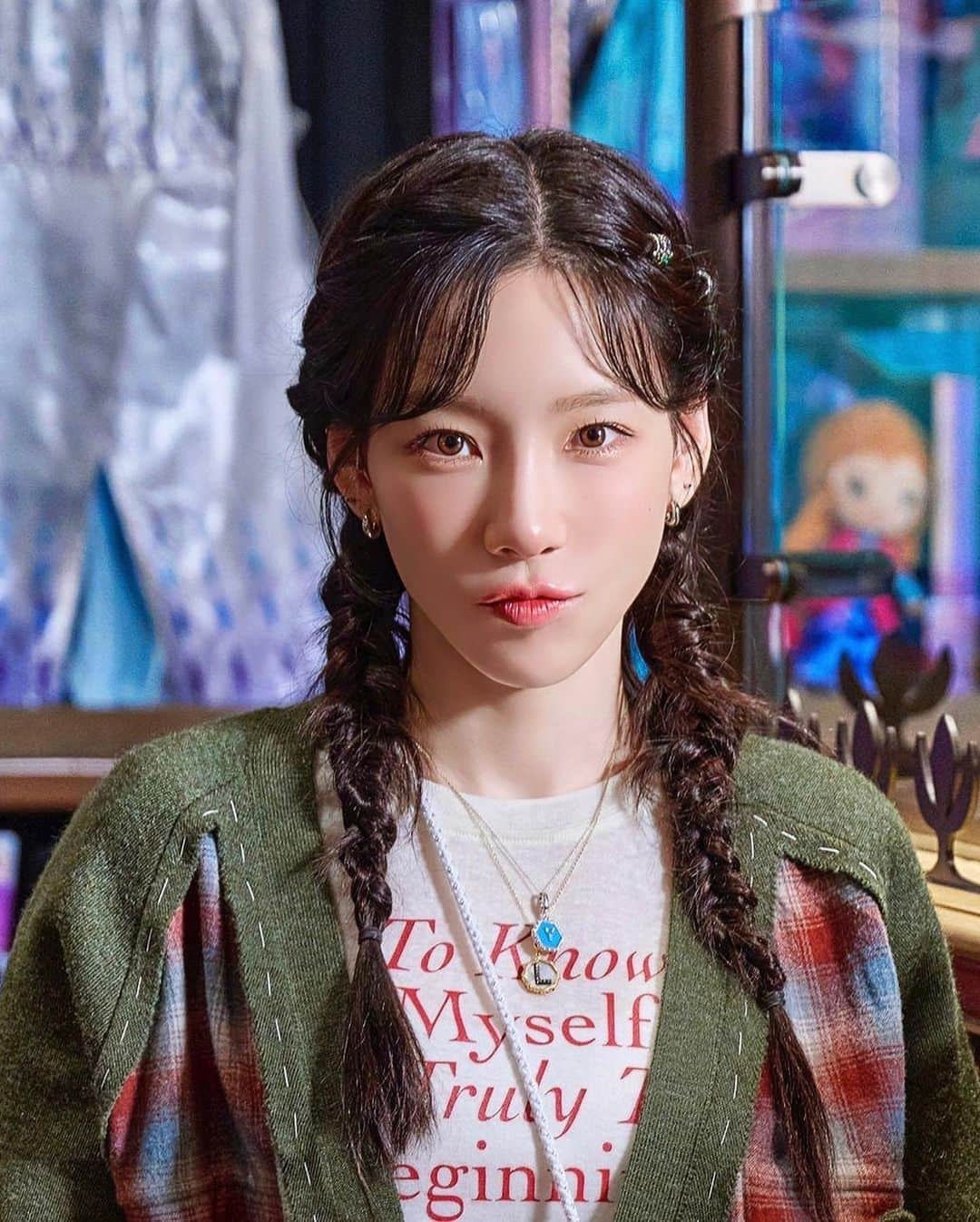 TAEYEONさんのインスタグラム写真 - (TAEYEONInstagram)「Taeyeon x Hong Kong Disneyland "World of Frozen" Stills 👧🏻❄️  @taeyeon_ss  #태연 #TAEYEON」11月30日 17時59分 - taeyeondaisy