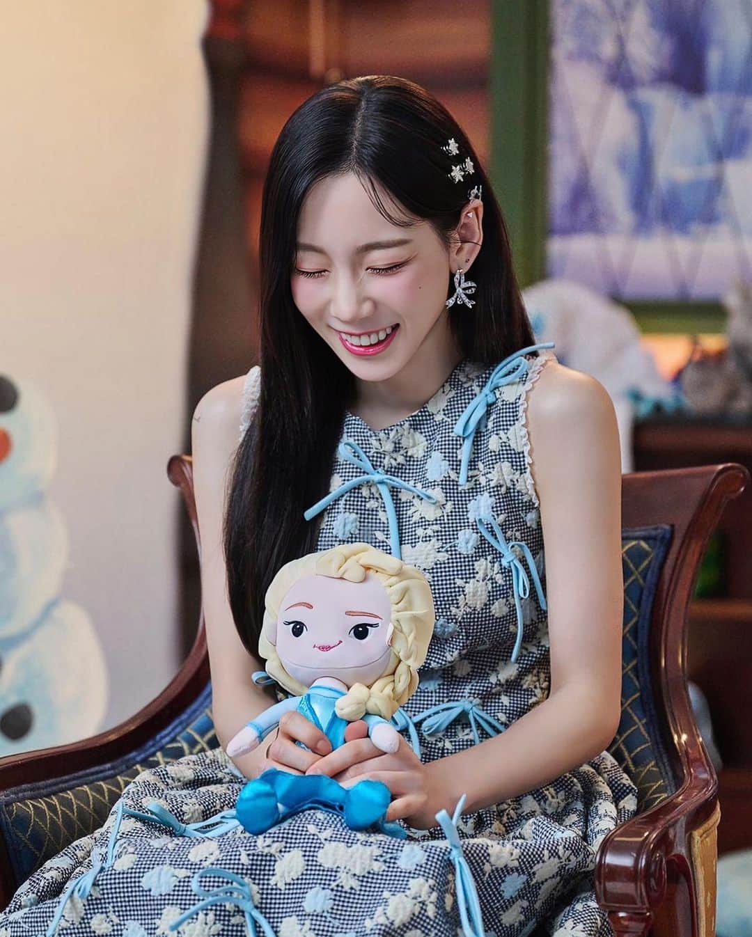 TAEYEONさんのインスタグラム写真 - (TAEYEONInstagram)「Taeyeon x Hong Kong Disneyland "World of Frozen" Stills 👧🏻❄️  @taeyeon_ss  #태연 #TAEYEON」11月30日 17時59分 - taeyeondaisy