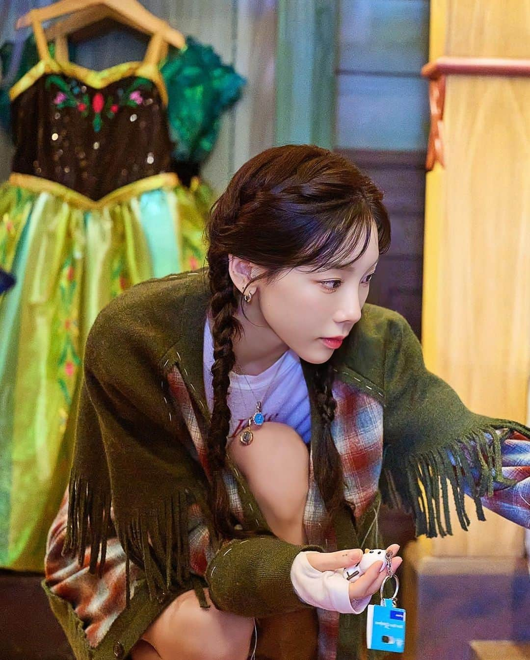 TAEYEONさんのインスタグラム写真 - (TAEYEONInstagram)「Taeyeon x Hong Kong Disneyland "World of Frozen" Stills 👧🏻❄️  @taeyeon_ss  #태연 #TAEYEON」11月30日 17時59分 - taeyeondaisy