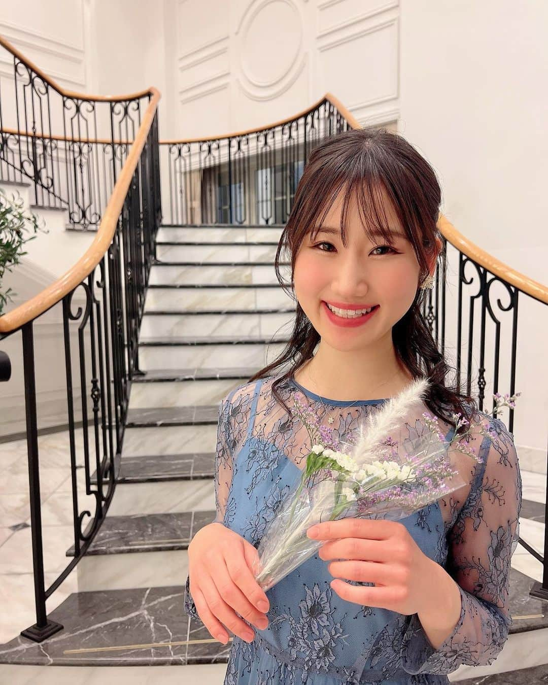 横山天音さんのインスタグラム写真 - (横山天音Instagram)「中高の親友の結婚式に行ってきたよ！ 最近お友達のおめでとうラッシュです💍 本当に嬉しいです☺️  どんなときもにこにこしていて、好奇心旺盛で、彼女と過ごした学生生活は虹色でした。  心からの感謝と、 お二人の幸せを願っています☺️  ピカチュウが大好きなお二人だから、めちゃくちゃいた😂💛⚡️ かわちい🥰」11月30日 18時03分 - amagon5546