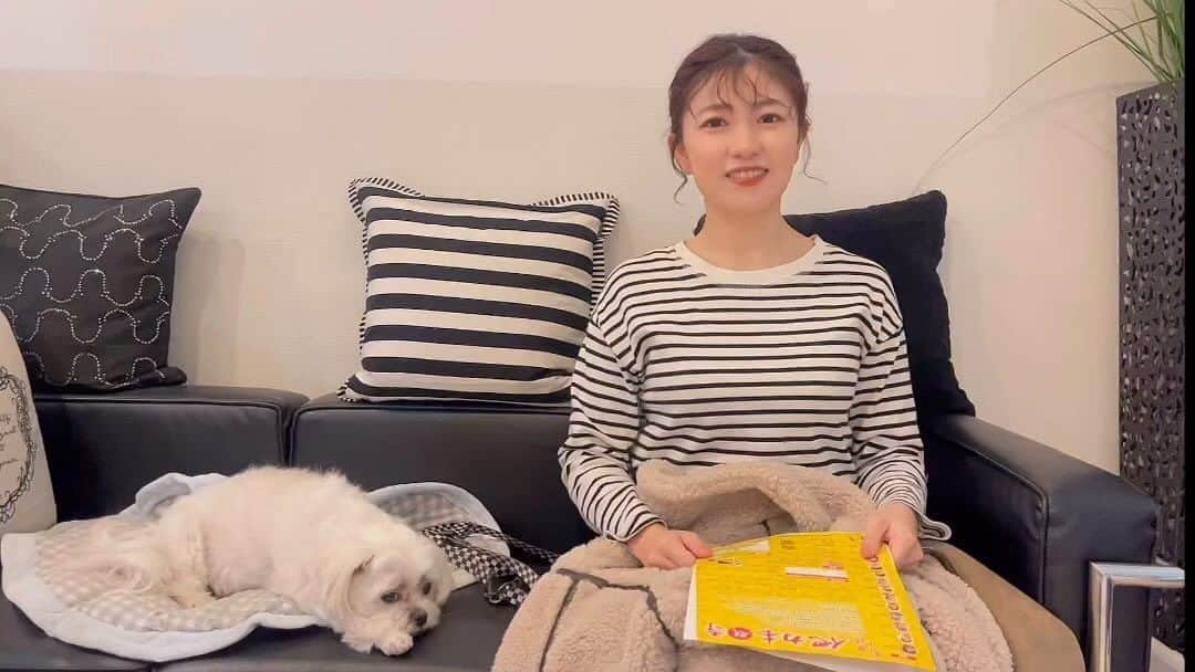 川崎優のインスタグラム：「【告知】  ★12/ 3 （日） 有門正太郎プレゼンツ 舞台『お互い様、他力本願寺』 @aripure_arikado   日替わりゲストとして出演します。 ごりごりのコメディ！笑って笑って…元気になること間違いなし！ 先日稽古をみにいったら、ツッコミどころ満載…全員前のめりで、すげー✨となりました。 北九州芸術劇場にて🫶 みなさまぜひ！  ★12/10（日） 社会人お笑いサークル＋FUN 単独お笑いライブ 『ワークライフバランス』  人生で初めて…コンビを組んでコントをすることになりました。 相方は、元芸人でサラリーマンの田島さん。（ @g_tashima ） 同級生なのですが昔ライブを観に行った時、同い年の芸人さんがこんなに面白いコントをしているんだなぁとなんだか刺激をもらったことを覚えています。  初めてコンビ名がついて、感動しています🙆✨ こちらも観にきていただけたら嬉しいです✨  https://tiget.net/events/277995  詳細はこちら👆 場所は箱崎のAIWA HALL 。 1000円でお笑いライブがみられるのでぜひ。  ★12/14（木）19時から 大名 @thanksgivingday_daimyo にて お芝居とトークのイベント coffee＋PUYEY  こちらもチケット予約受付中です☕️✨ 各出演者のSNSのリンクより。 私はプロフィールのところに貼っております。  事務所から、部長のデイビットとお届けしました🐶 友情出演 デイビット  @officenoir」