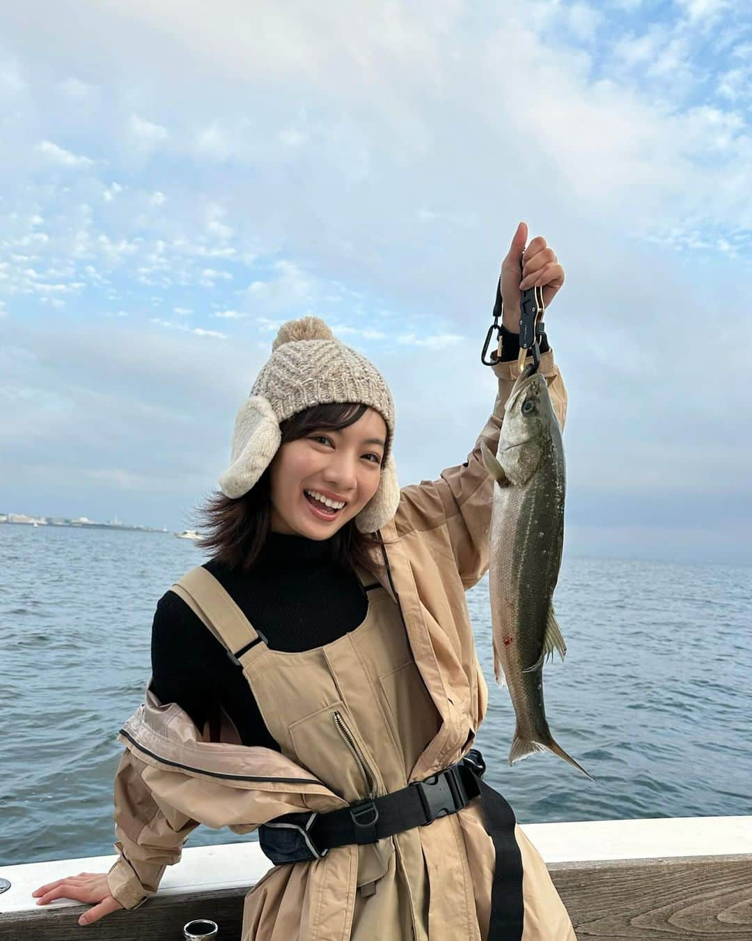 矢野優花のインスタグラム：「スズキ釣れました🐟」