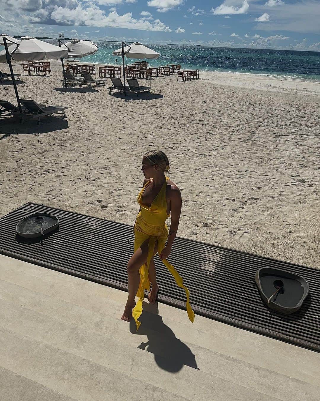 のインスタグラム：「Missing my babies so unbelievably much, so so so excited to get home and squeeze them.  But overall, first child-free vacay in years was a success 🤌🏼 it's honestly been unforgettable.  Feels so strange to go on holiday and actually completely relax tho lol.  Usually I get home from a holiday and feel like I need another holiday 😅 ya girl is recharged 🌞🌞🌞」