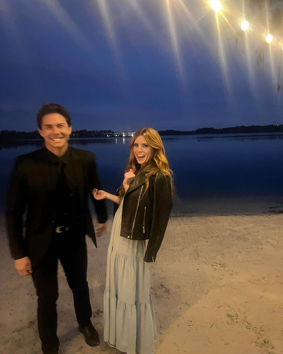 シドニー・シエロタさんのインスタグラム写真 - (シドニー・シエロタInstagram)「Christmas lights, one wedding, and a couple countries later 🌸🥂🫧🩷🫶🏻」11月30日 9時52分 - sydneysierota