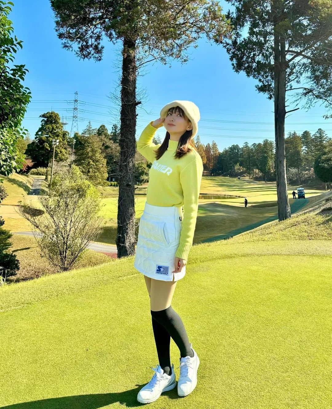 中谷あすみさんのインスタグラム写真 - (中谷あすみInstagram)「たくさんラウンドした11月💛 比較的暖かい日ばかりで気持ちよかった🫶  今月ラスト⛳️でベスト更新もできてよき☺️  tops&skirt @startergolf  hat @minuere_golf  shoes @yonex_jp  #ゴルフウェア #ゴルフ女子 #ゴルフコーデ #ゴルフウェアコーデ #バケハコーデ #ファーバケハ #あすみゴルフ」11月30日 10時05分 - asumi_naa