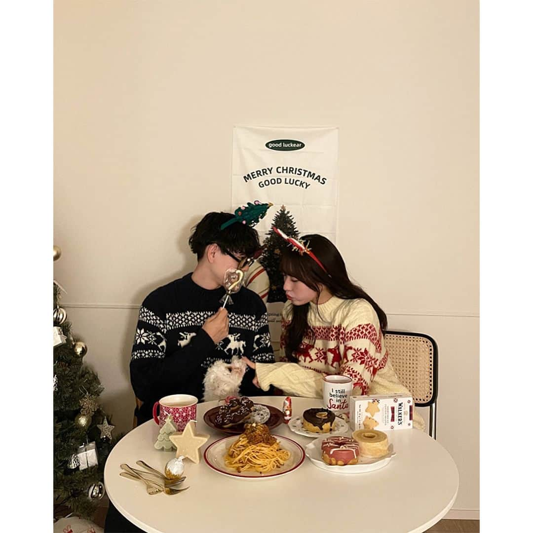 PATRA magazineさんのインスタグラム写真 - (PATRA magazineInstagram)「【クリスマスっぽコーデなら🎄ノルディック柄🦌】  クリスマスのコーデ代表と言えばノルディック柄✨ 可愛くて、冬っぽさのある柄だからこそ 今年の冬こそ挑戦して💕  ＼ thank you 🦢 ／ @__natu.cf / @yasuchan14__ @_noochan_ / @nami___grm @___.ri.n / @​​ren.eclair /   今みんなの中で流行っている事やアイテムがあれば @patra__jp をタグ付けしてぜひ教えてね🔔  皆さんのすてきな投稿をぜひ紹介させてください！  #ノルディック #ノルディックニット」11月30日 10時46分 - patra__jp