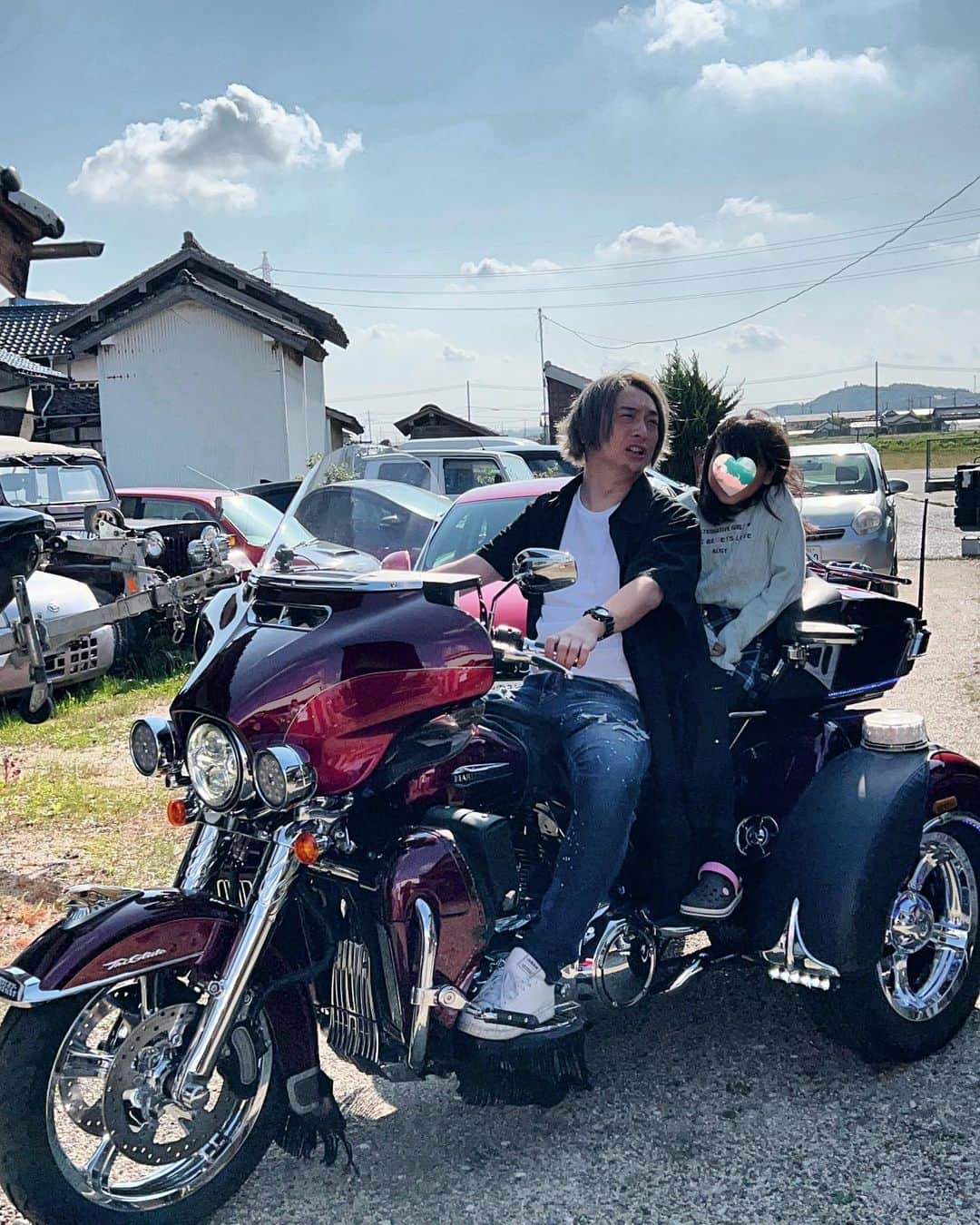 JP（ものまねタレント）さんのインスタグラム写真 - (JP（ものまねタレント）Instagram)「彼女とツーリング🏍️😄  仕事のご依頼はインスタのDMでお問合せください。  Twitterアカウント→　#jpmaesaka Twitterアカウントポケモン→#jp_pkmn YouTubeチャンネル→#モノマネモンスターJP TikTok→#monomamejp #三輪バイク #🏍️ #中免持ってます #トクメイ  #ものまね代行世代 #ワイドナショー #JPさん #松本人志 #浜田雅功 #ダウンタウン #ものまね芸人 #松本人志ものまね #研音 #川島明ものまね #ラヴィット #滋賀芸人 #農業高校出身 #すべらない話 #IPPONグランプリ #ダウンタウンDX #どどどどっとJP #おはスタポケモン部 #ポケモン #しゃべくり007」11月30日 11時24分 - metamonjp