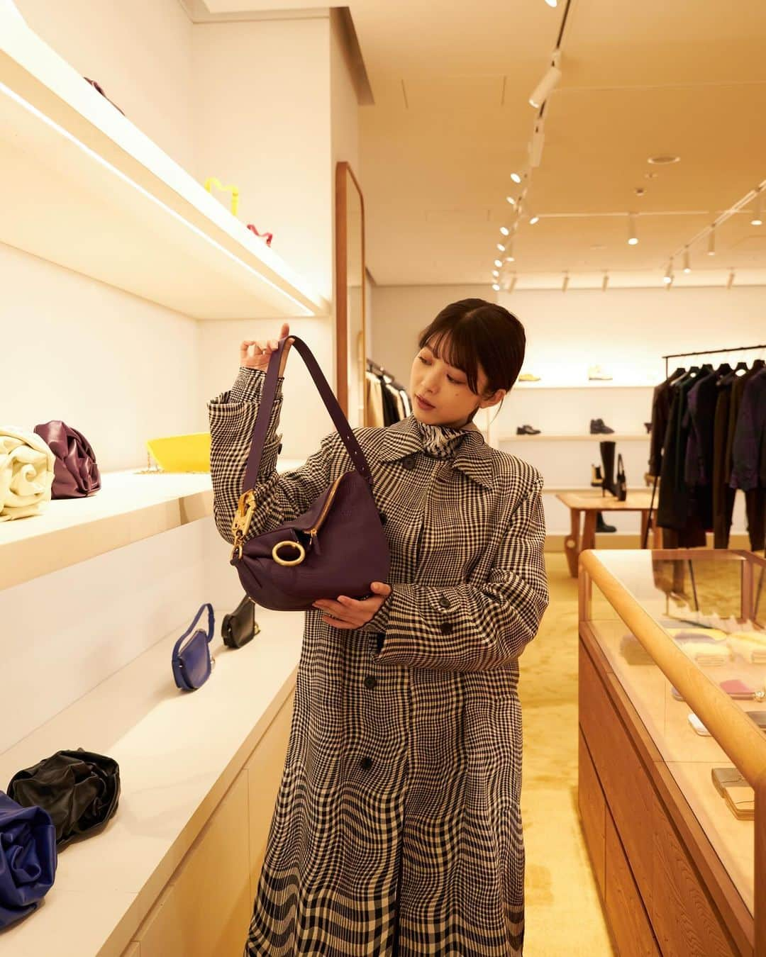 馬場ふみかさんのインスタグラム写真 - (馬場ふみかInstagram)「. BURBERRY 六本木ヒルズ店 12月1日(金) リニューアルオープン  温かみと柔らかさを感じられる空間でした☺️  #Burberry #PR @burberry」11月30日 11時35分 - fumika_baba