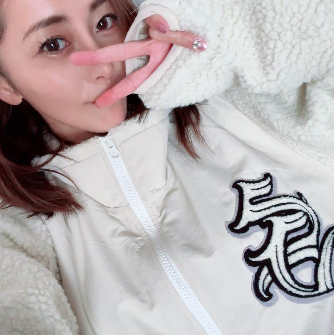 熊切あさ美のインスタグラム：「気合い入れて舞台稽古行ってきます☺️ 友達がくれたモコモコで #熊切あさ美」