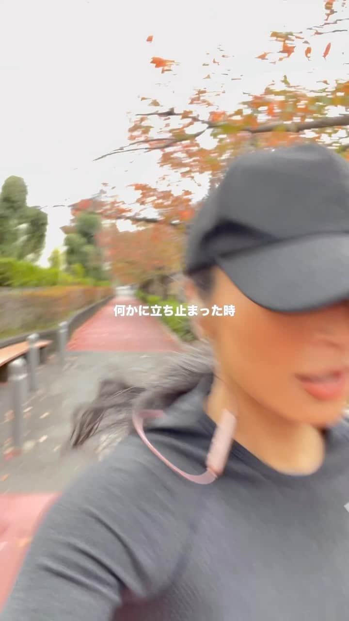 門脇妃斗未のインスタグラム：「そこにい続けるのも、 新しい道に進むのも、  選ぶことができる✨  こうする事が当たり前、 こうする事が幸せになる、  それは、そうとは限らない。  その中に何年もいると分からなくなり自分に自信を失ってきたりする。  でも、いつだって選ぶことができる✨  それが誰かを傷つけたり、迷惑をかける事であっても、  あなたを本当に大切に思う人なら必ず分かってくれる。  自分らしく、自分も大切に✨」