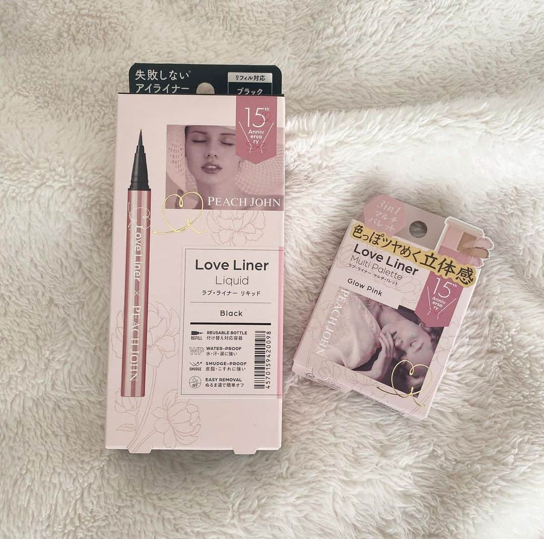 金城愛珠さんのインスタグラム写真 - (金城愛珠Instagram)「. Love Liner × Peach John 🩰  パッケージもとにかく可愛くてアイライナーはリフィル式だからずっと使えるの嬉しい💡💞  マルチパレットはグロウピンクのカラーを🪞 これ一つにハイライト.シェーディング.アイシャドウが入ってるので最近はこれ一つだけ出かけるとき持ち歩いてる❕  1番下は涙袋に使ってもかわいかったです🤍  @loveliner_official #PR #ラブライナー #loveliner #ラブライナーPJコラボ #ラブライナーリキッド #リキッドアイライナー #アイライナー」11月30日 11時41分 - arisu_kanaki