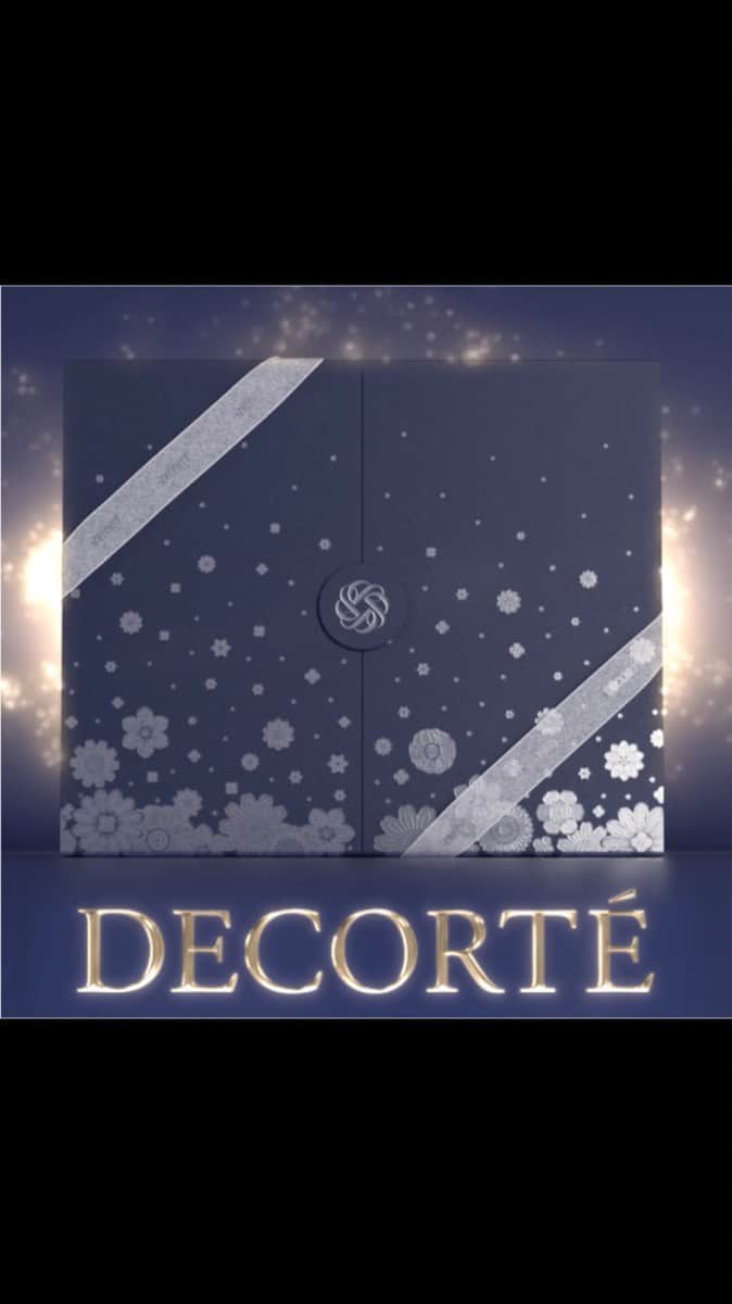 DECORTÉのインスタグラム：「Make a wish for beauty. A special holiday that can only be experienced this winter with DECORTÉ.  美しさへの願いを込めて、 この冬だけにしか出会えない、特別なホリデーを、コスメデコルテと。  #コスメデコルテ #decorte #MyDecorteMoment #DecorteGiftSelection #ギフト #プレゼント #ギフトボックス #ホリデーギフト #gift #presents #holidays #holidaygift #makeup #cosmetics #beauty #jbeauty」