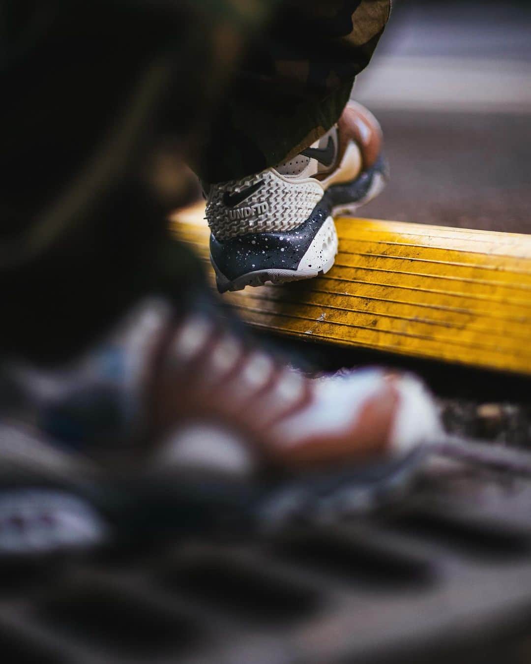 UNDFTDさんのインスタグラム写真 - (UNDFTDInstagram)「UNDEFEATED x Nike Air Terra Humara  Shot in New York City by downtown legend @13thwitness  The UNDEFEATED x Nike Air Terra Humara in ‘Black’ and ‘Archaeo Brown’ will be available on Saturday, 12/2, exclusively at all UNDEFEATED Chapter Stores globally and Undefeated.com at 8am PST.  Shipping internationally, excluding Korea」11月30日 12時00分 - undefeatedinc