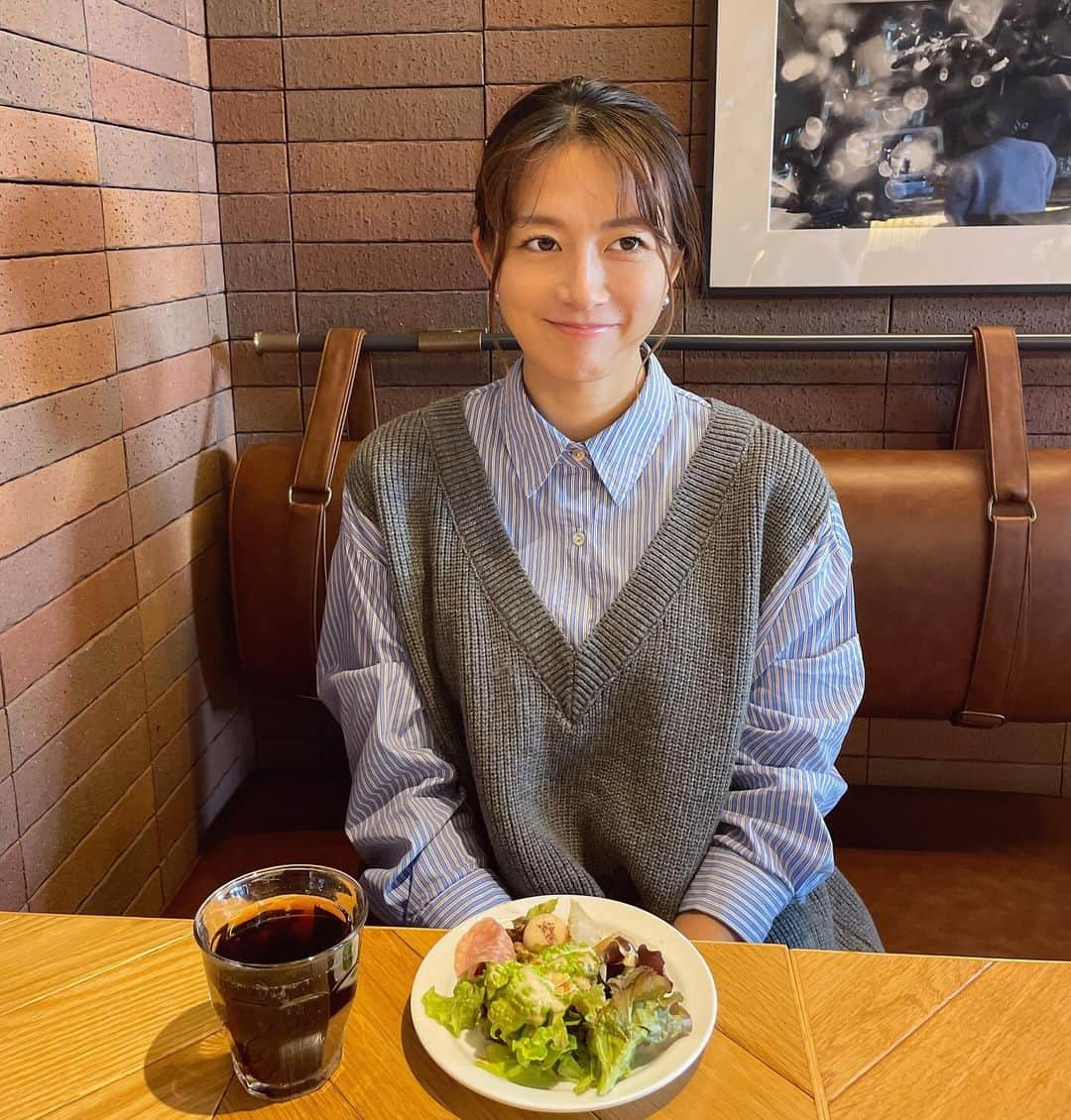 大島由香里さんのインスタグラム写真 - (大島由香里Instagram)「ロケなう ビール飲みたいけどこの後も仕事だから我慢してる顔」11月30日 12時03分 - yukari__oshima