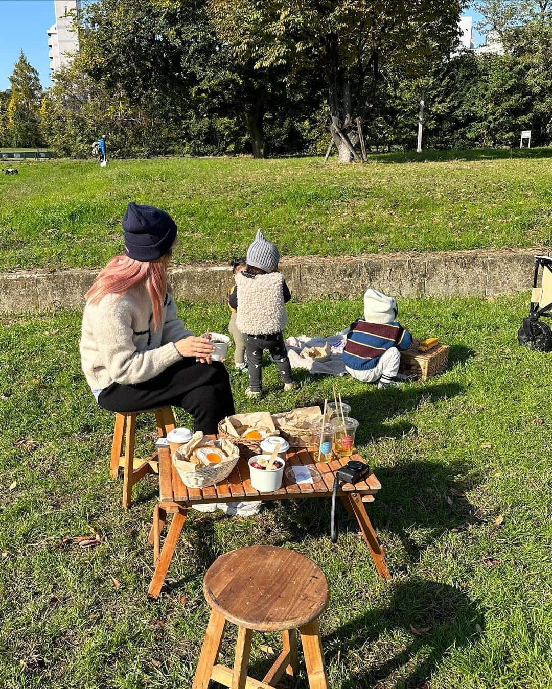 かしめぐさんのインスタグラム写真 - (かしめぐInstagram)「picnic day🧺  @asakara_goodstore   #picnic #ピクニック #大阪モーニング  #asakaragoodstore」11月30日 12時30分 - kasimegu