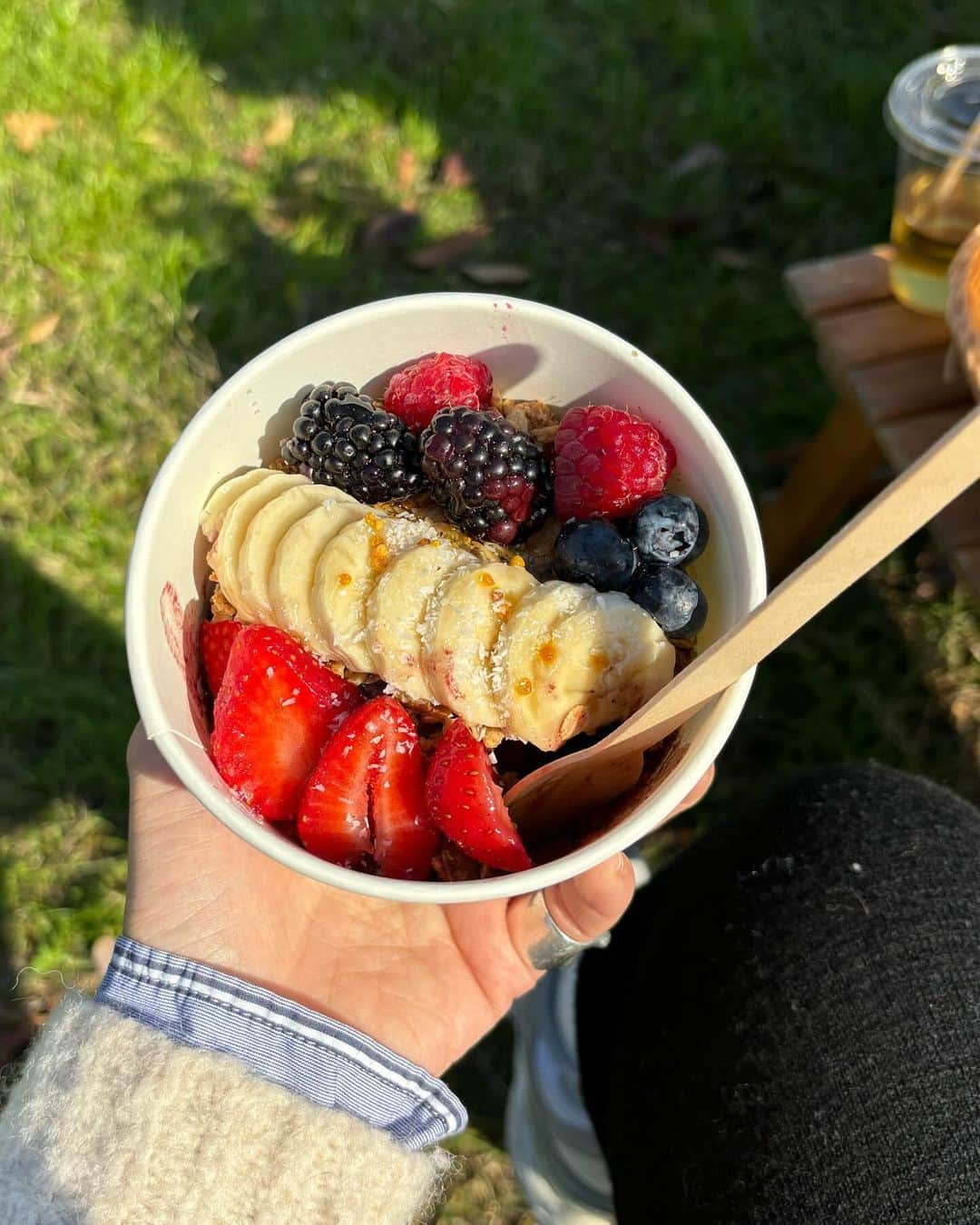 かしめぐさんのインスタグラム写真 - (かしめぐInstagram)「picnic day🧺  @asakara_goodstore   #picnic #ピクニック #大阪モーニング  #asakaragoodstore」11月30日 12時30分 - kasimegu