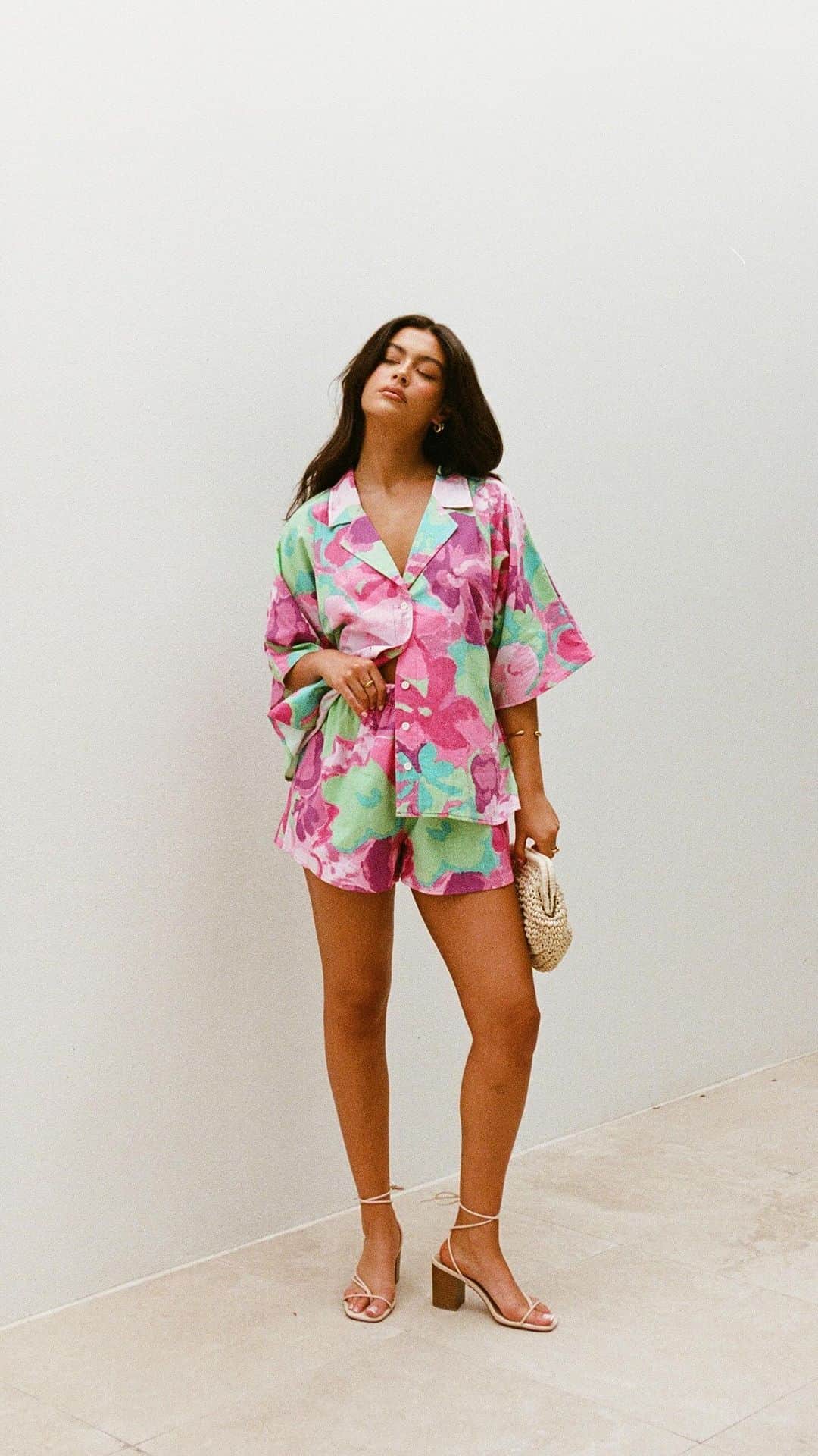 SABO SKIRTのインスタグラム：「She’s almost gone! Shop our Seona Set in this vibrant print design now! 🫶🏽 #sabo」